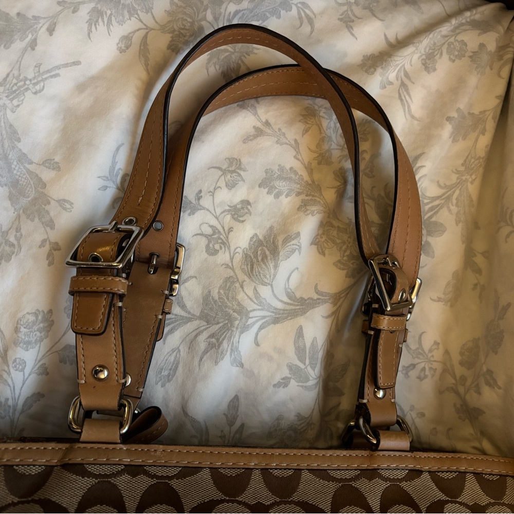 Coach Hampton Signature Canvas With Leather Trim Tote Bag - Picture 7 of 16
